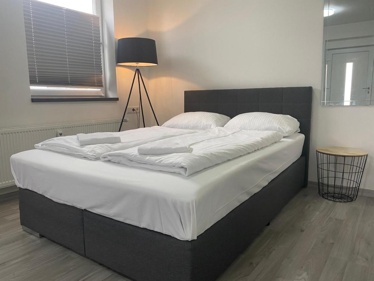 Urbanes, Modernes Apartment Mit Parkplatz Кассель Экстерьер фото